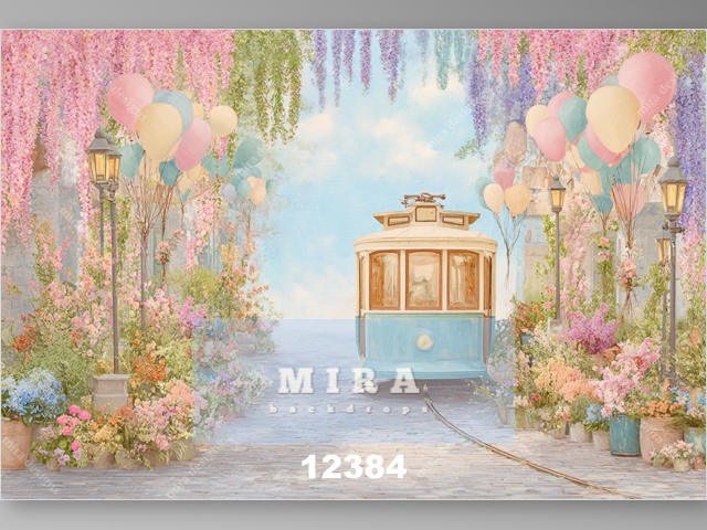 12384 - Tram in città tra fiori e palloncini